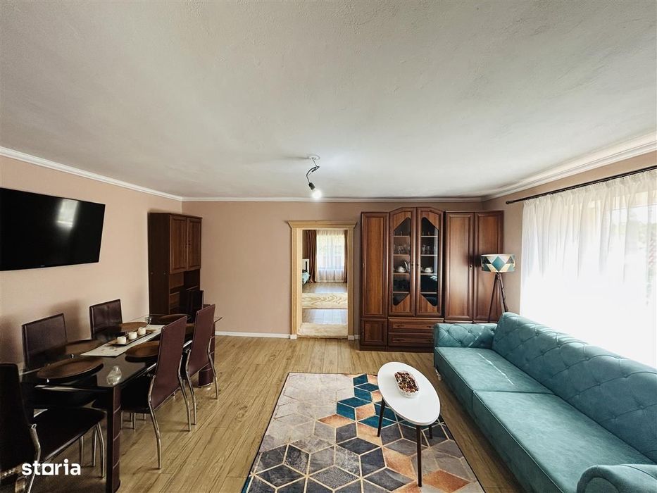 Casa individuala – 2 corpuri de cladire, pivnita, curte, gradina mare