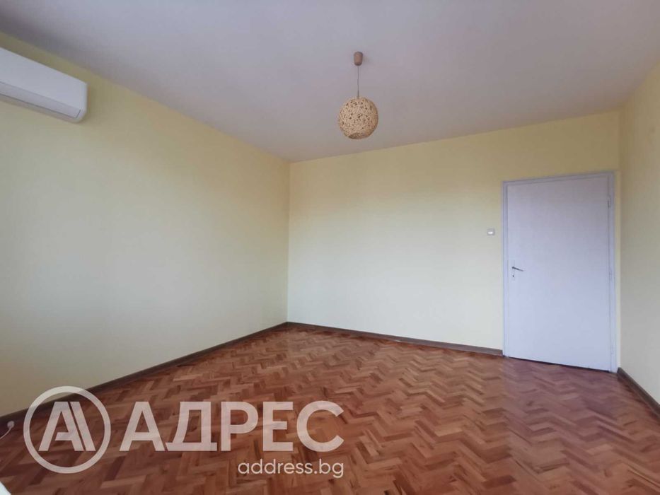 Дава се под наем Тристаен апартамент в Русе, Широк център - 70 кв.м за 280.5 € - Снимка #3