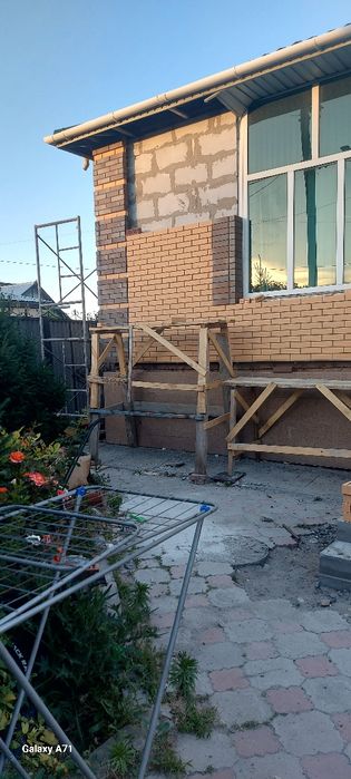 Строители из Узбекистана