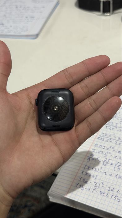 Apple watch se 44мм