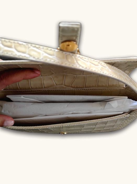 Дамска кожена чанта, By Far Miranda, цвят екрю, нова.