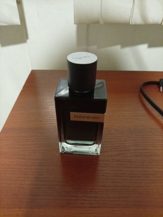 Yves Saint Laurent оригинал.