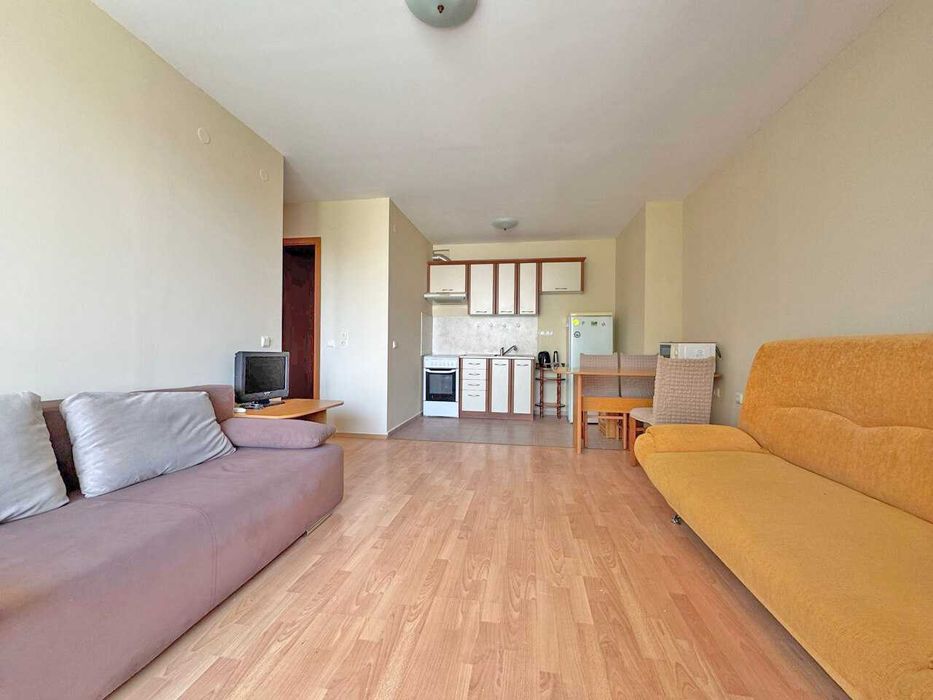 Продава се Двустаен апартамент в к.к. Слънчев бряг - 60 кв.м за 1084 €/кв.м - Снимка #1