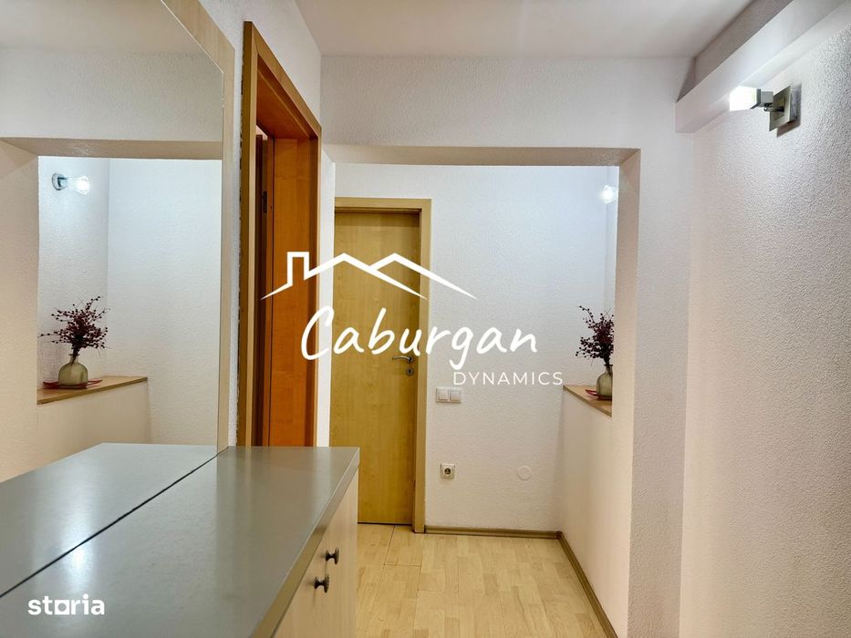 Apartament cu 3 camere, 80mp utili + balcoane, etaj 1/4, lift, Centru