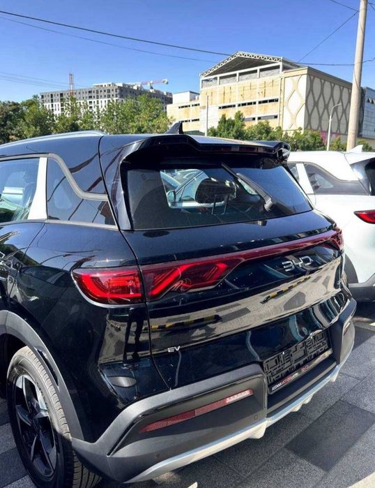 BYD Yuan UP EV Va DM-i