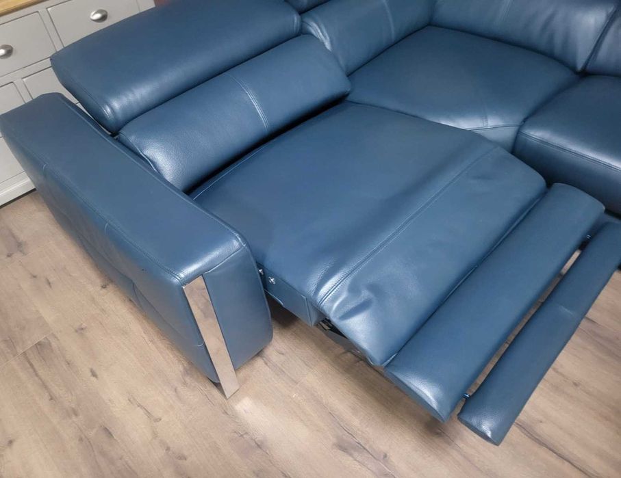 Тюркоазено син кожен ъглов диван Torres с ел. релакс механизъм