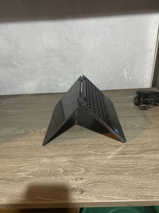 Продам мак бук новый за 180000