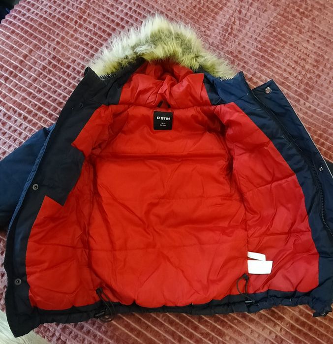Зимняя куртка на мальчика.