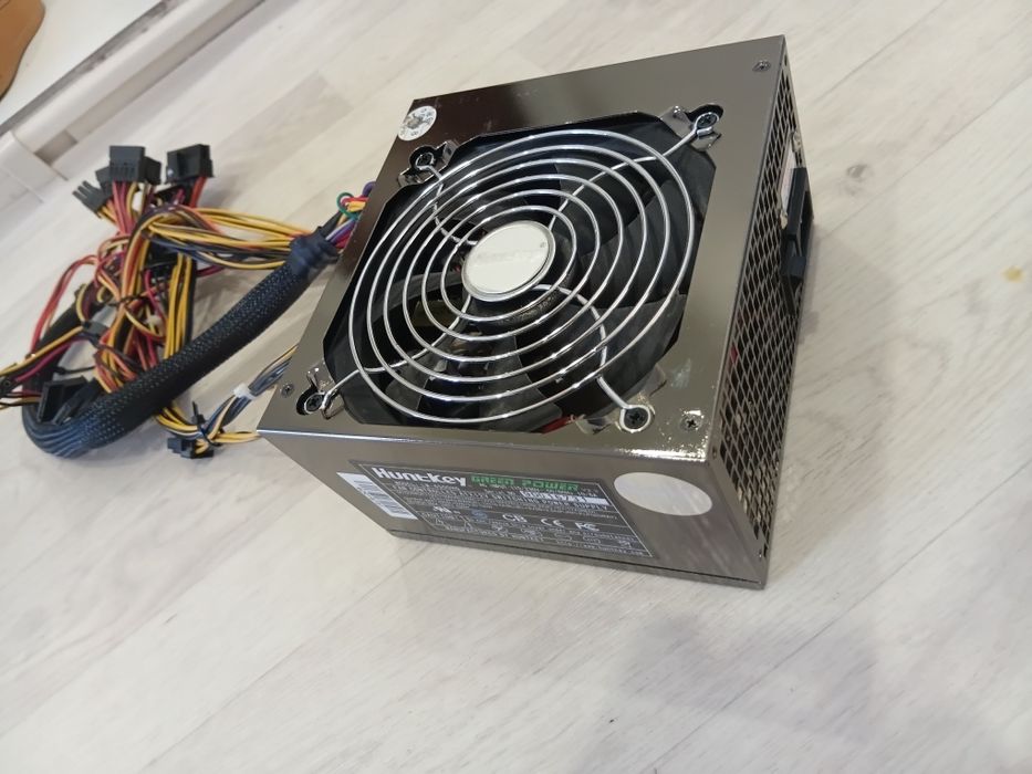 Блок питания Huntkey 550 ватт