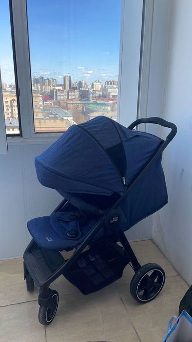 Прогулочная коляска