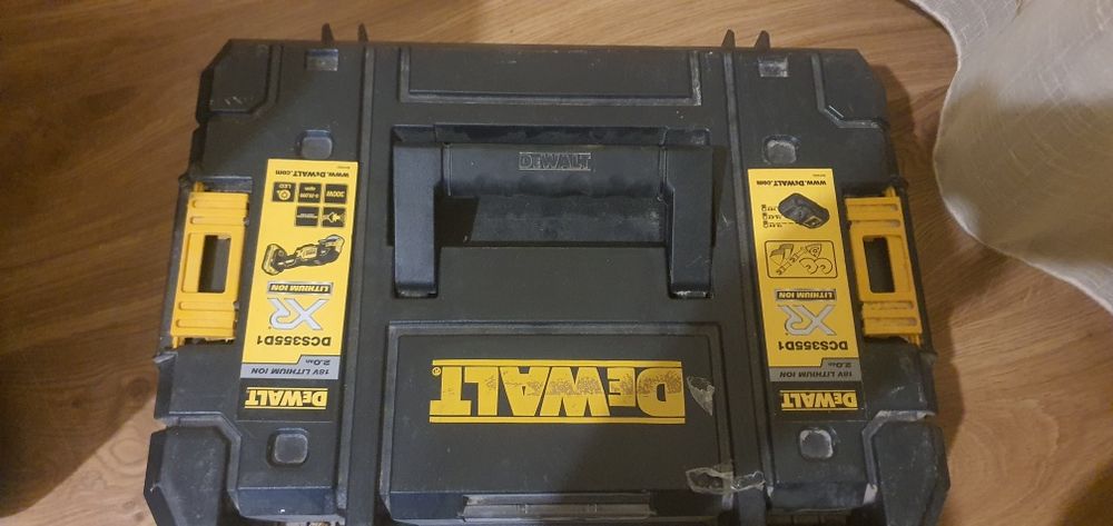 Multifuncțioala  dewalt