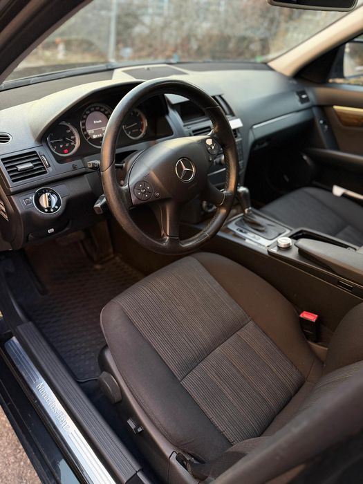 Mercedes Benz C200