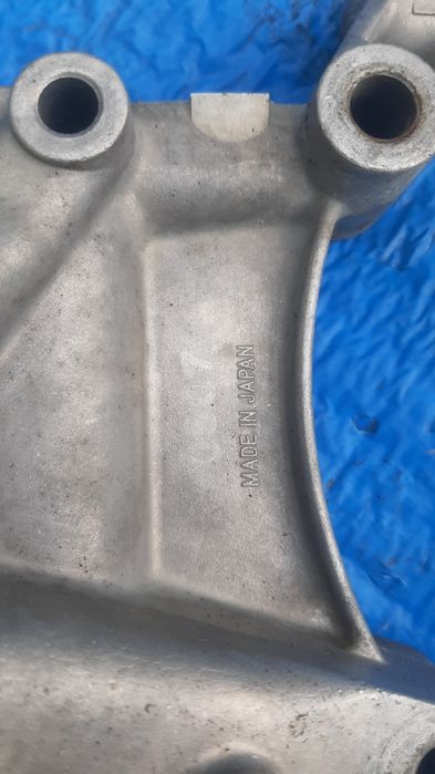 Кронштейн термомуфты 2UZ-FE Toyota