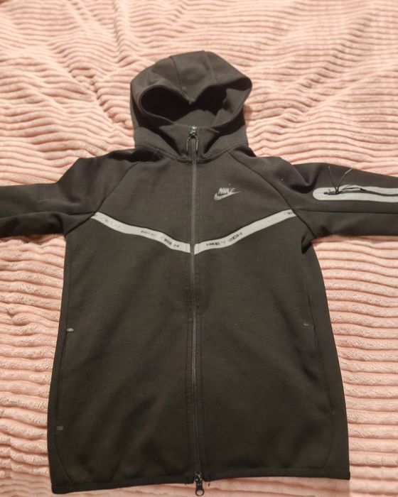 Nike tech fleece reflective