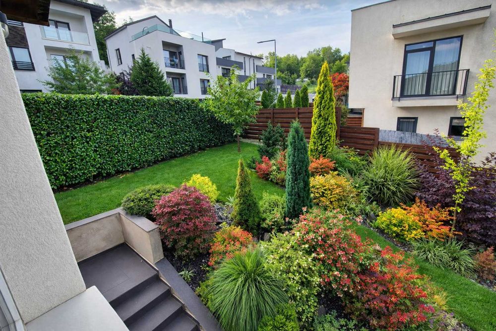 Casă individuală modernă în Gruia, cu grădină superbă