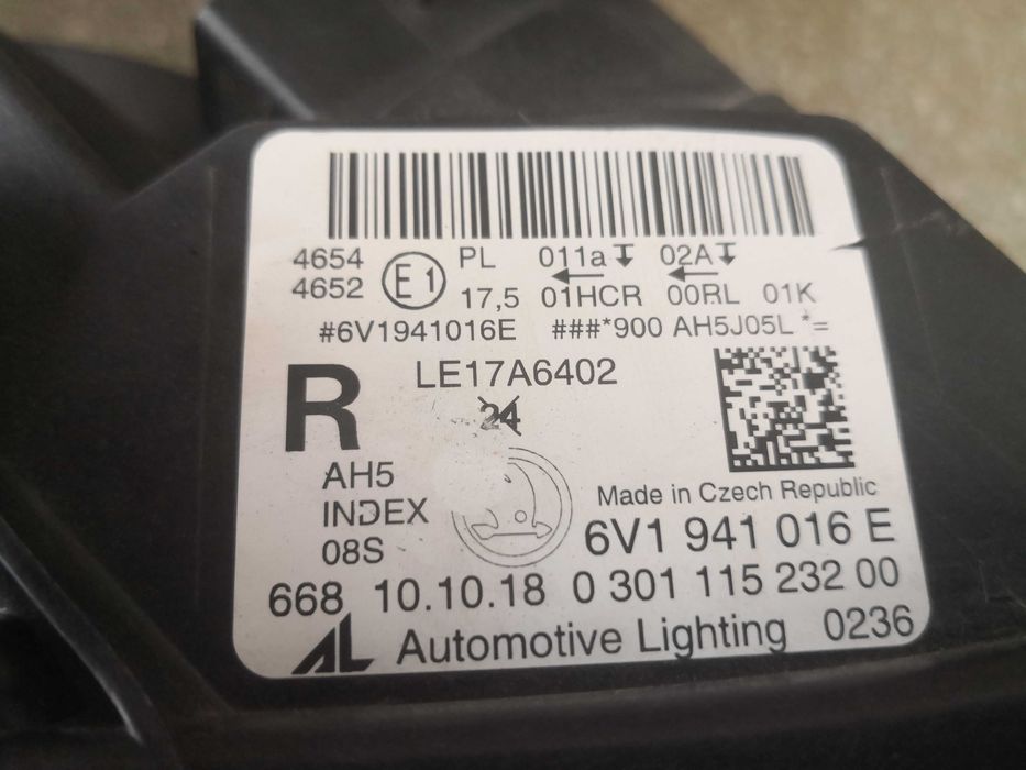 Фар Skoda Fabia FULL LED десен/Фар Шкода Фабиа LED Оригинален