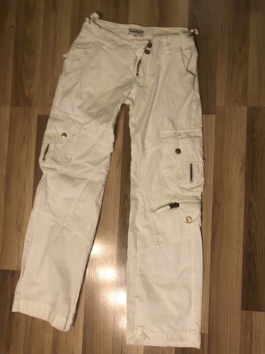 Y2K панталони с много ниска талия, удобни и модерни