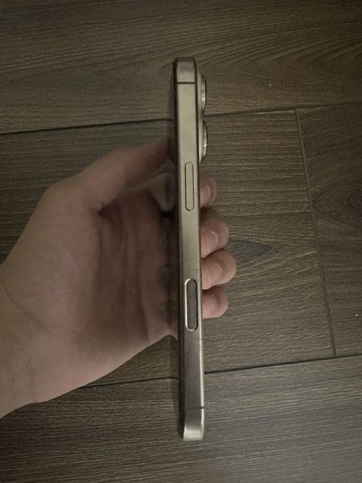 Iphone 16 pro 256 gb 92 % akb