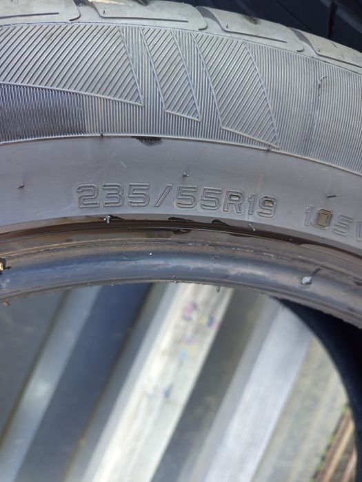 Продам шины 2 шт 235/55/19