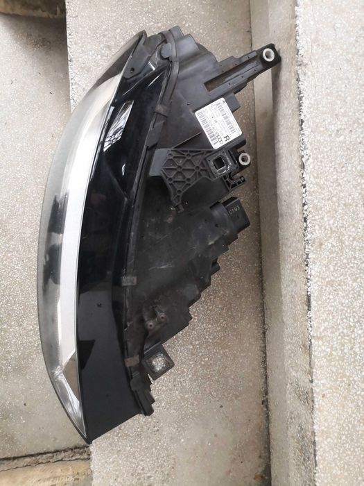 Фар Audi A4 B8.5 десен/Фар Ауди А4 Б8.5/Фар Audi A4 B8 Оригинален