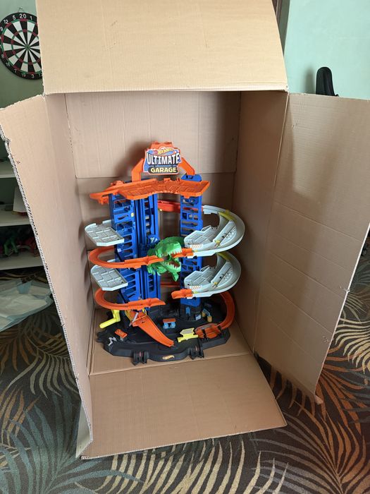 Ultimate garage hot wheels