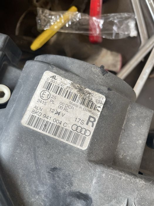 Фар за Audi A4 B8