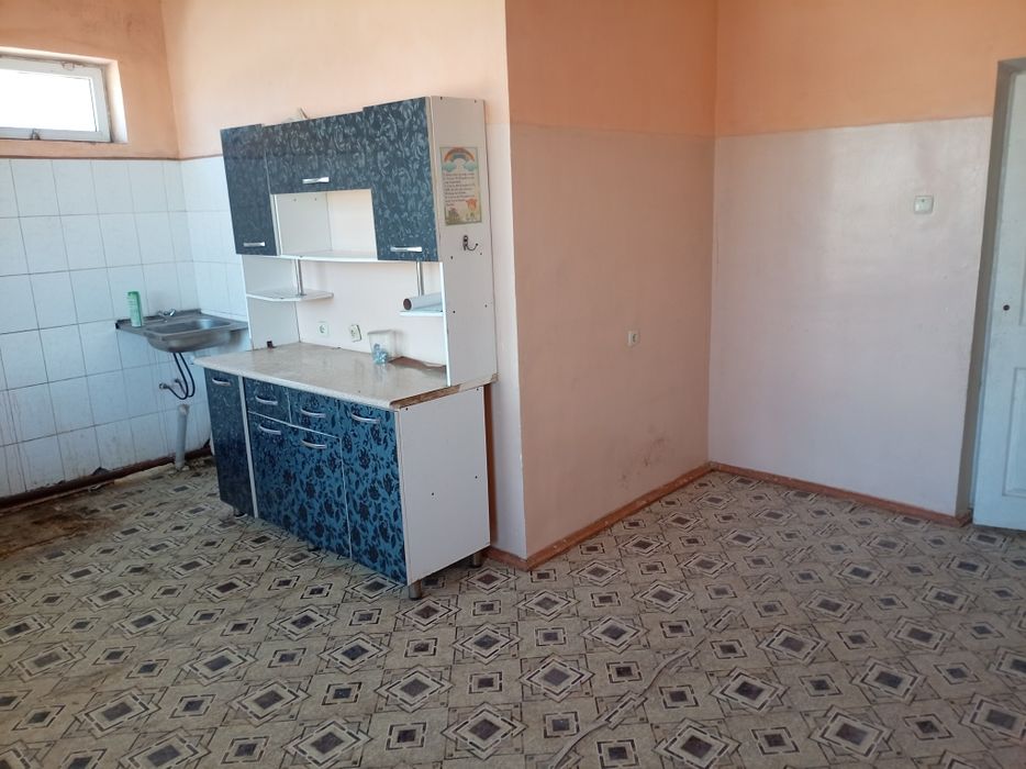 5-хонали котеж узок муддатга ижарага берилади