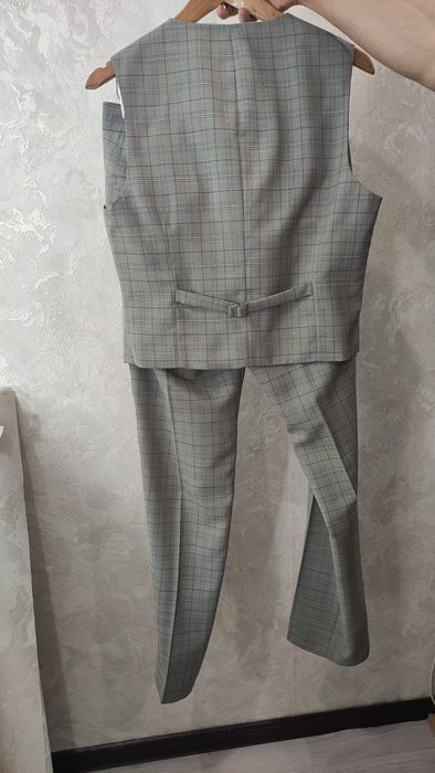 Костюм мужской (тройка)