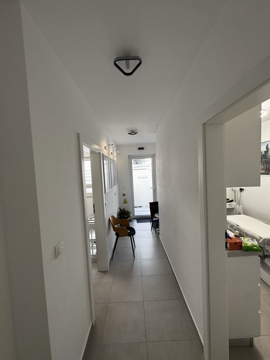 Inchiriez spatiu comercial + loc parcare Maurer