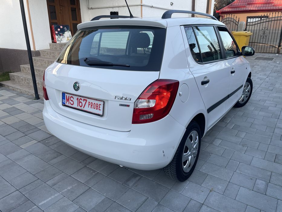 Skoda Fabia 2011 benzina