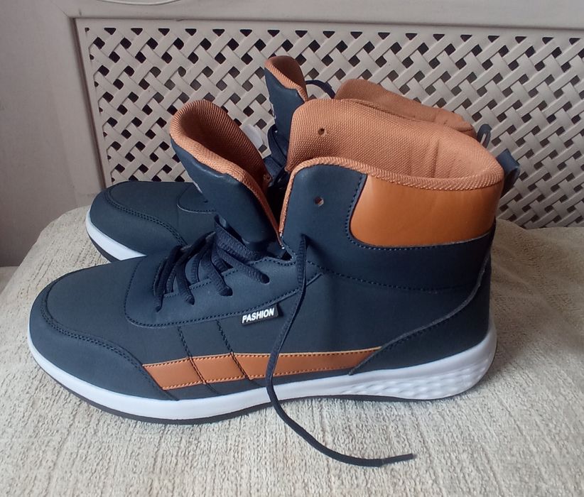 Кроссовки демисезонные