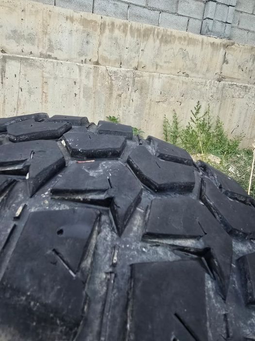 Продам комплект резины 265/70/16