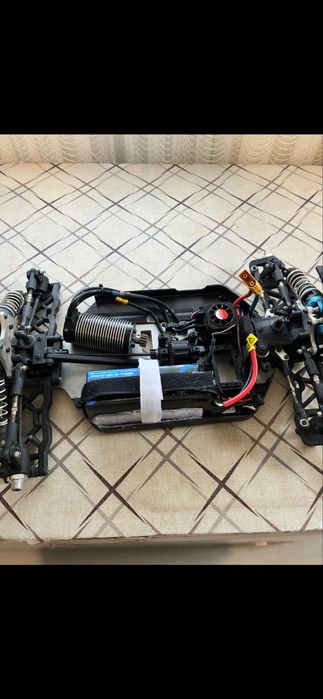 RC 1/8 carson бъги