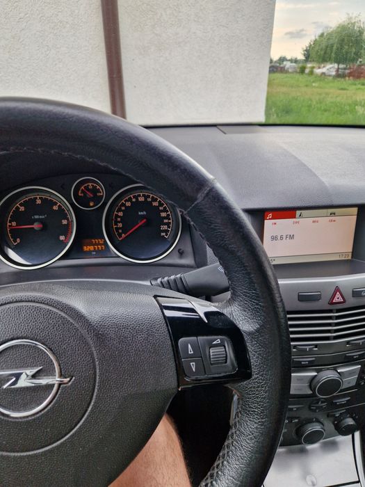 OPEL Astra 2005 — imagine 3