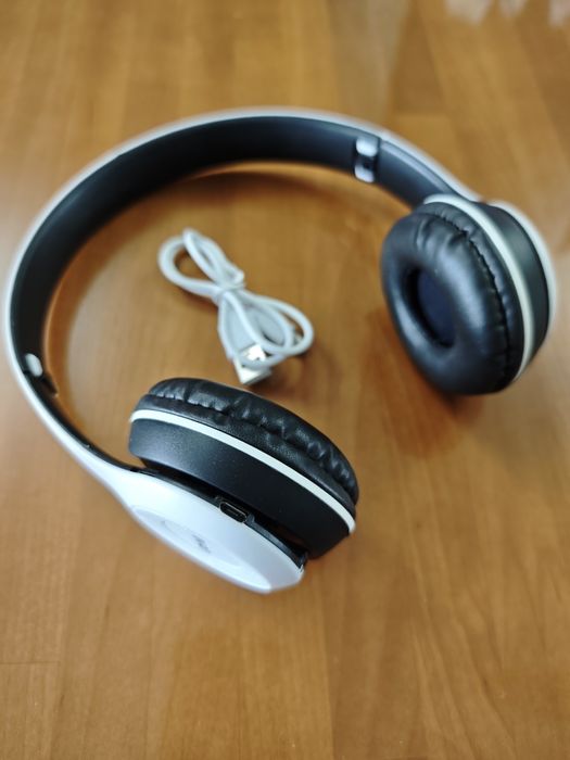 Блютуз наушники. Германия.