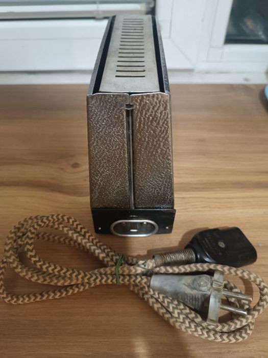 Ретро тостер от ГДР 400W с кабел 1.6м използван