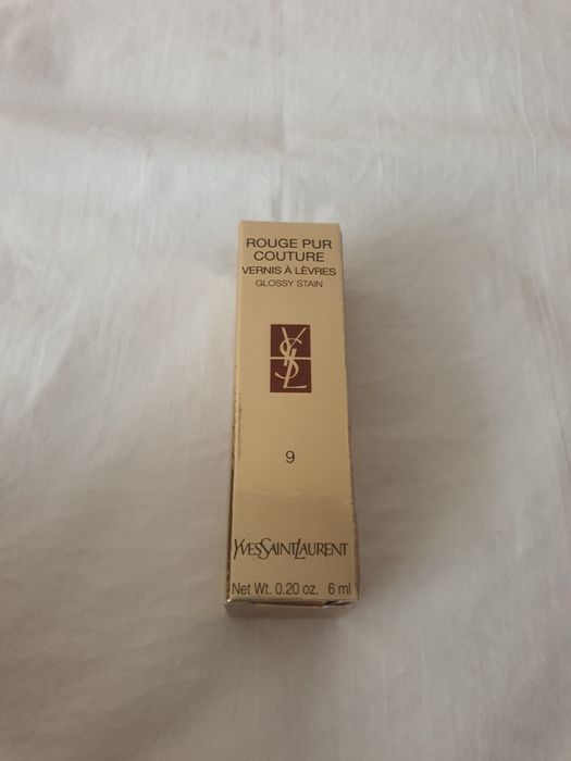 Помада лак от YSL