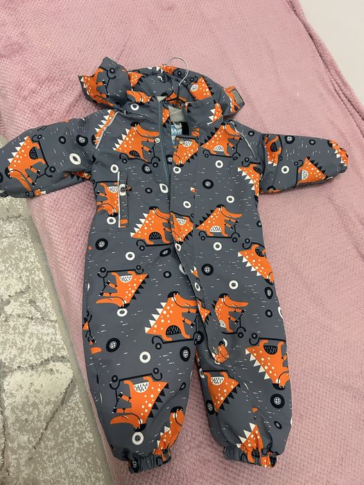 Продам комбинезон весенний lassye