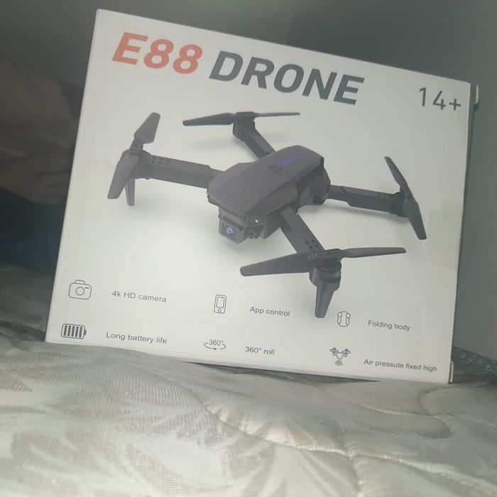 Дрон Е88 Pro саудасы бар