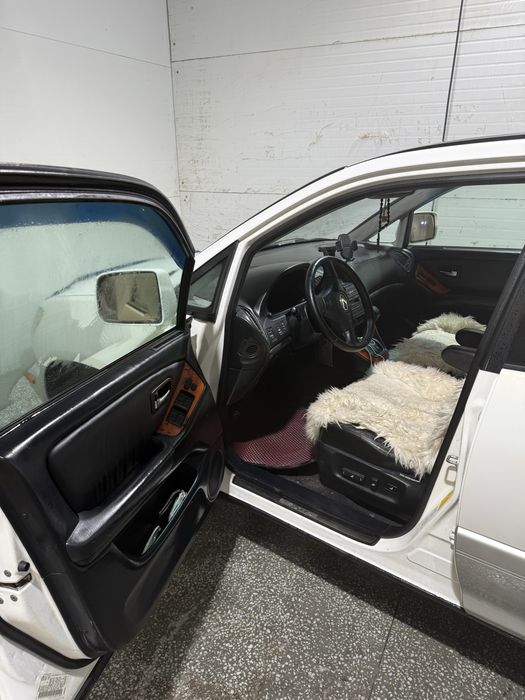 Продам Lexus RX 300