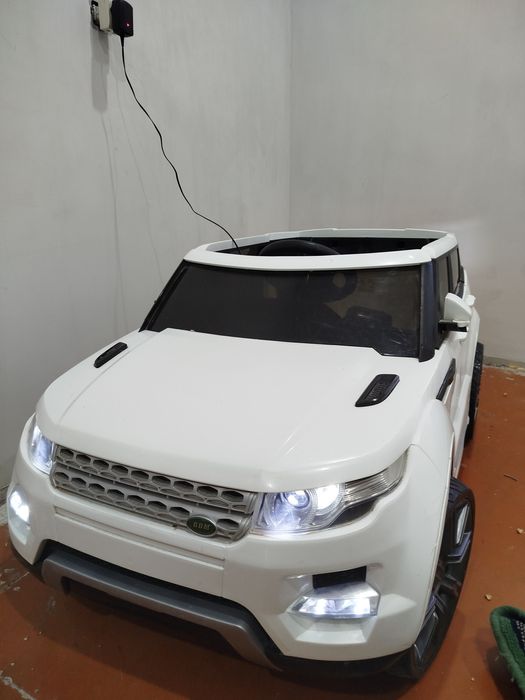 Машинка детская на аккумуляторе