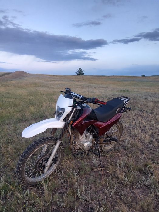 Продаю эндуро yaqi 250