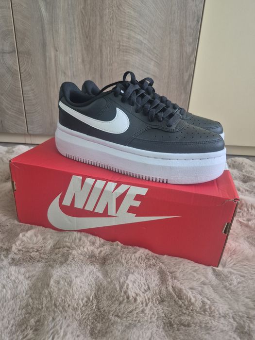 Дамски маратонки Nike