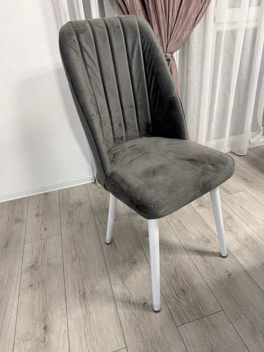Vand scaune catifea gri