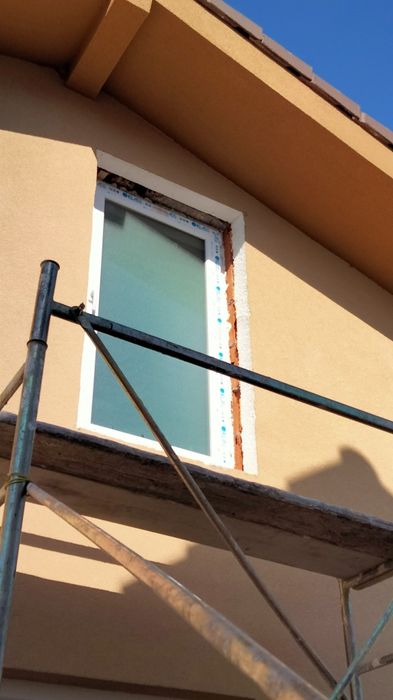 Termopane ferestre , uși și Rulouri exterioare aluminiu