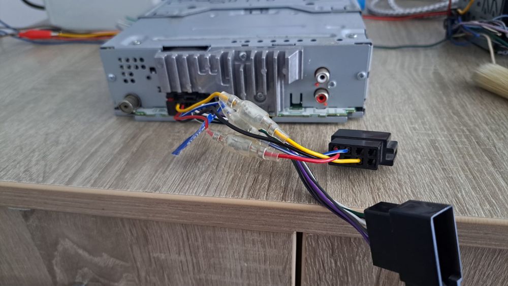 CD Player Auto Pioneer DEH-S100UBA - Stare foarte bună