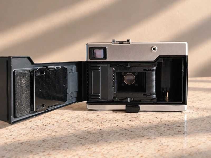 Agfa Optima 200 + Metz 30 BCT 4 Flash funcţionale