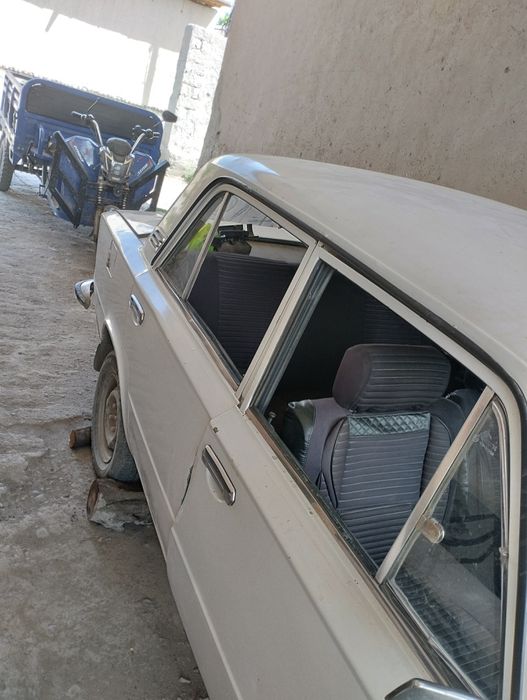 Jiguli vaz 21011 yili 1884 sastiyannasi yaxshi