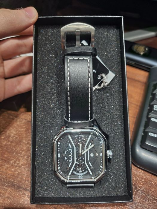 Наручные Мужские Часы Возможен  Торг есть