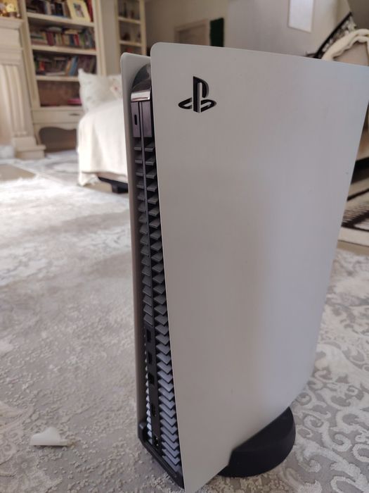 Ps5 cu disc stare impecabila 1 tb